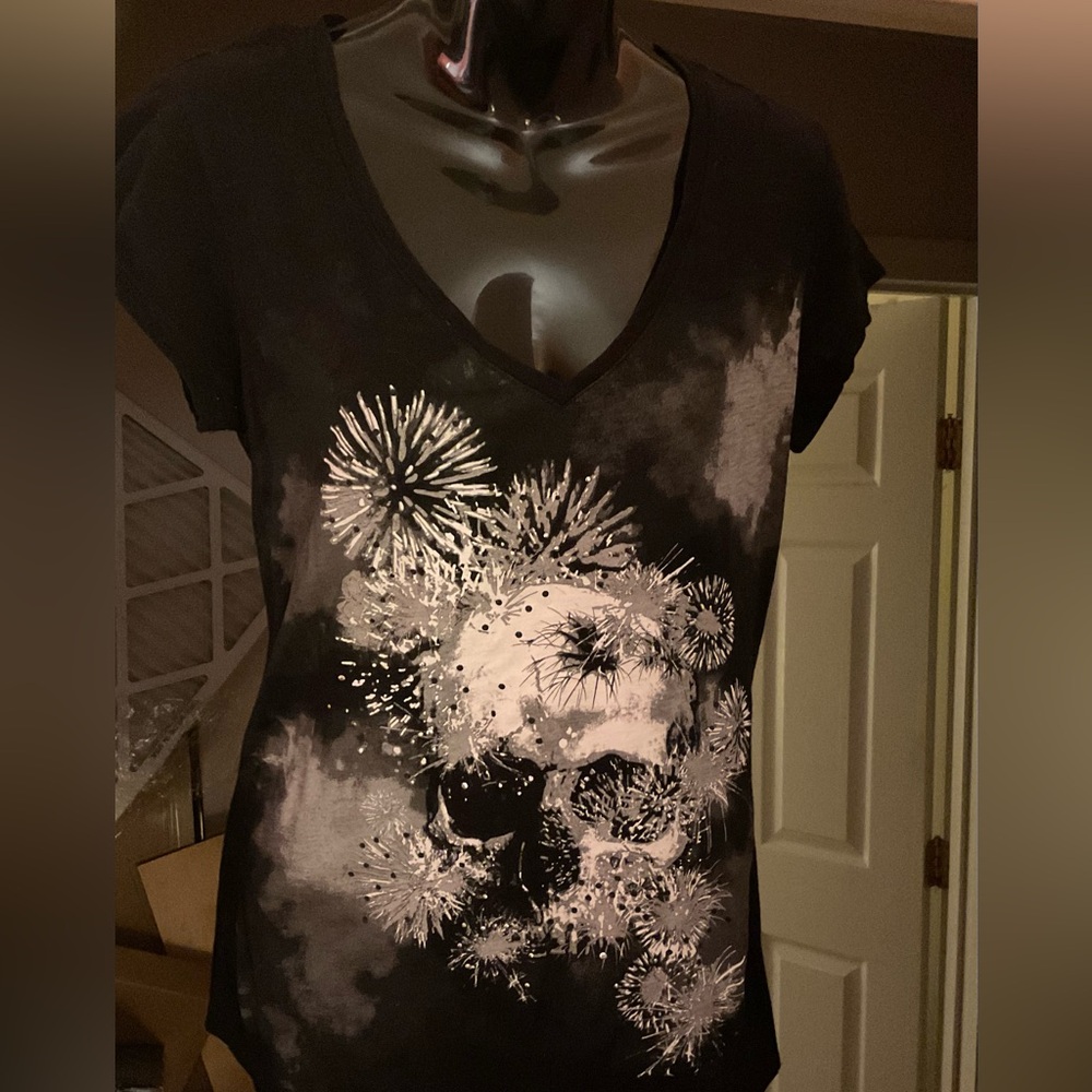 Rock and Republic S/S Tee Size Medium